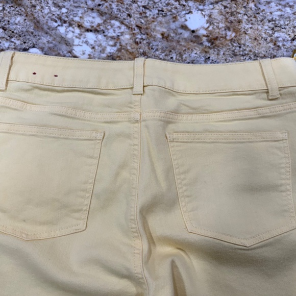 Talbots Simply Flattering 5 Pocket jeans - happy YELLOW color! Size 12P EUC - Picture 13 of 16